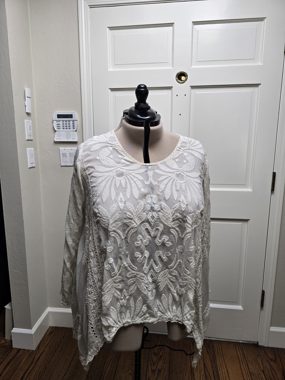 Johnny Was Cream Embroidered Tunic Top XL